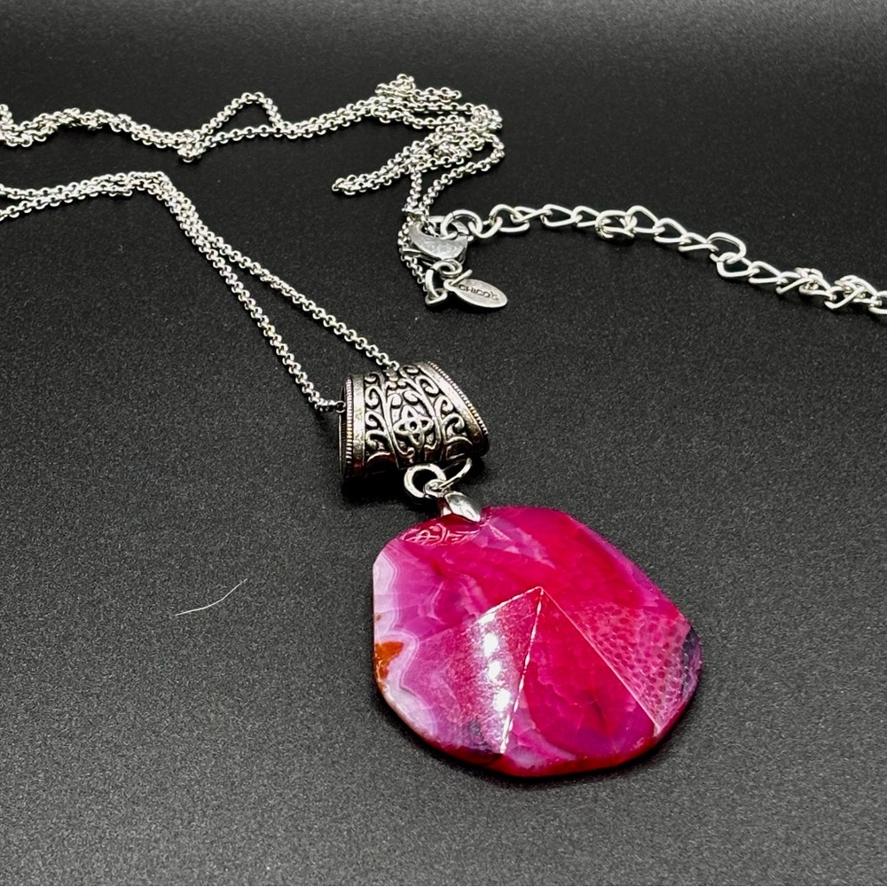 PRICE DrOP!  Chico's Chunky Pink Stone Pendant Necklace, 24 inch